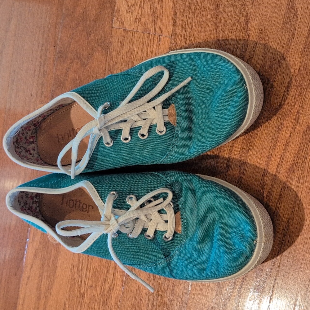 Hotter sneakers